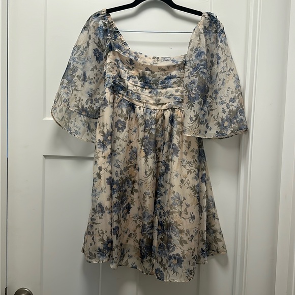 NWT Abercrombie Satin Emerson Dress - Picture 1 of 4